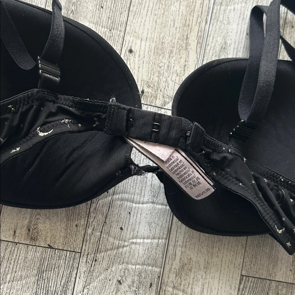 Victoria’s Secret Black push up Bra size 32C